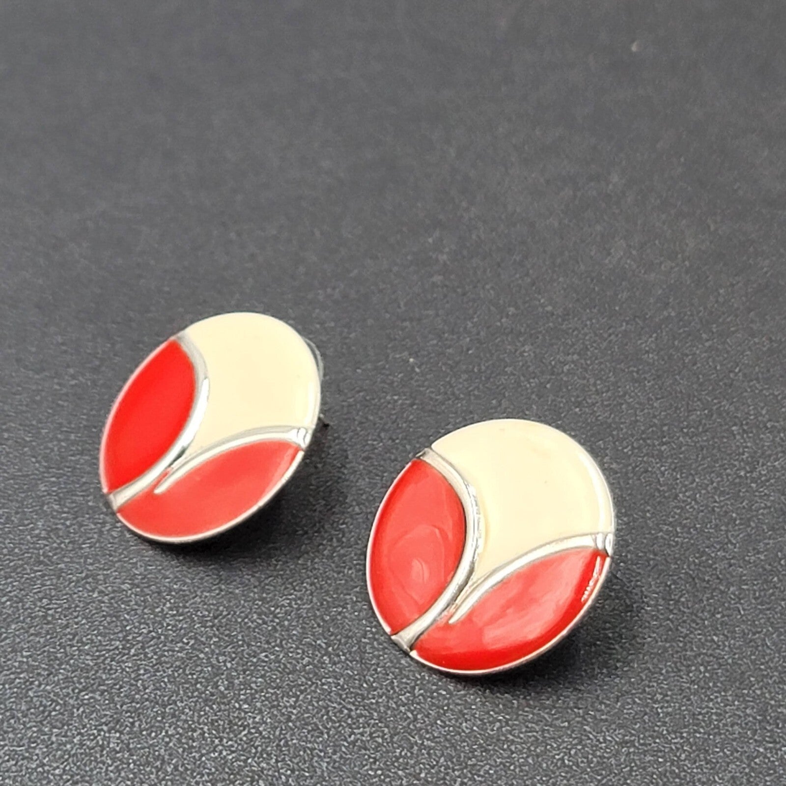 Vintage Pierced Earrings Silver tone White Red Enamel Disc Studs 7/8"