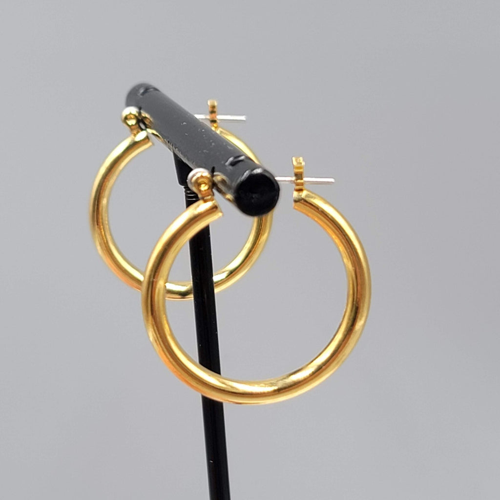 Pierced Earrings Gold tone Round Hoops 7/8"