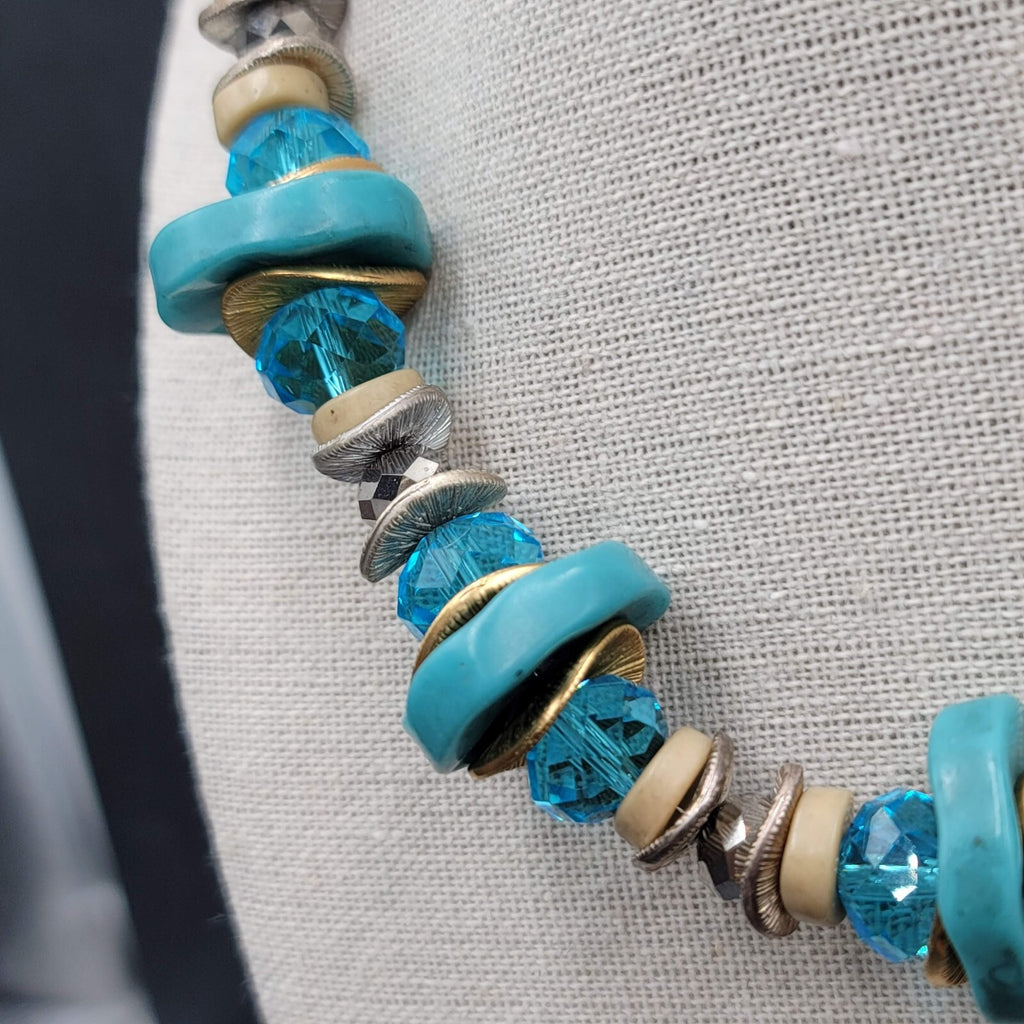 JONES NEW YORK JNY Signed Gold Tone Blue Chunky Beads Necklace 16"-19"