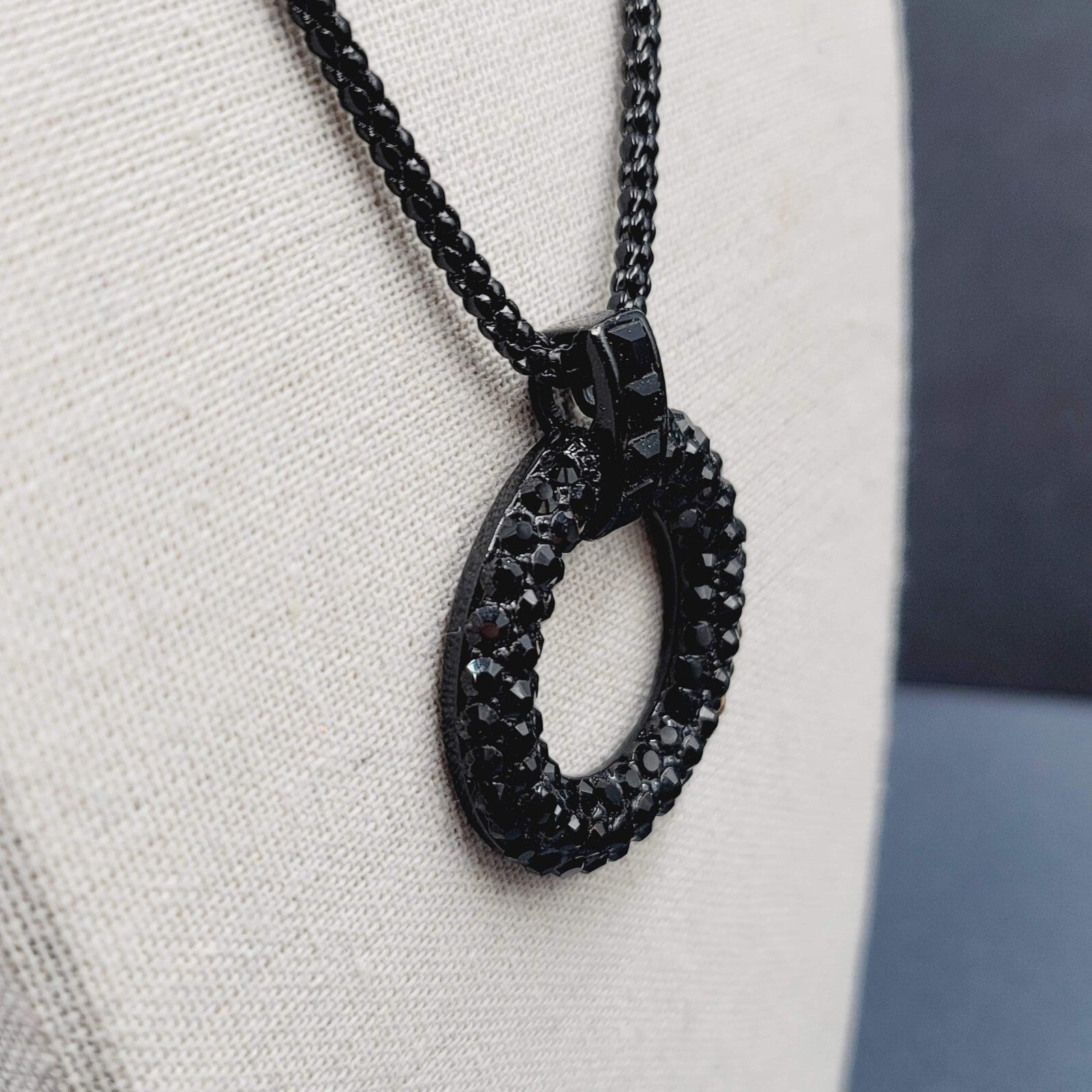 Black Metal Rhinestone Necklace Circle Pendant Icing 18"