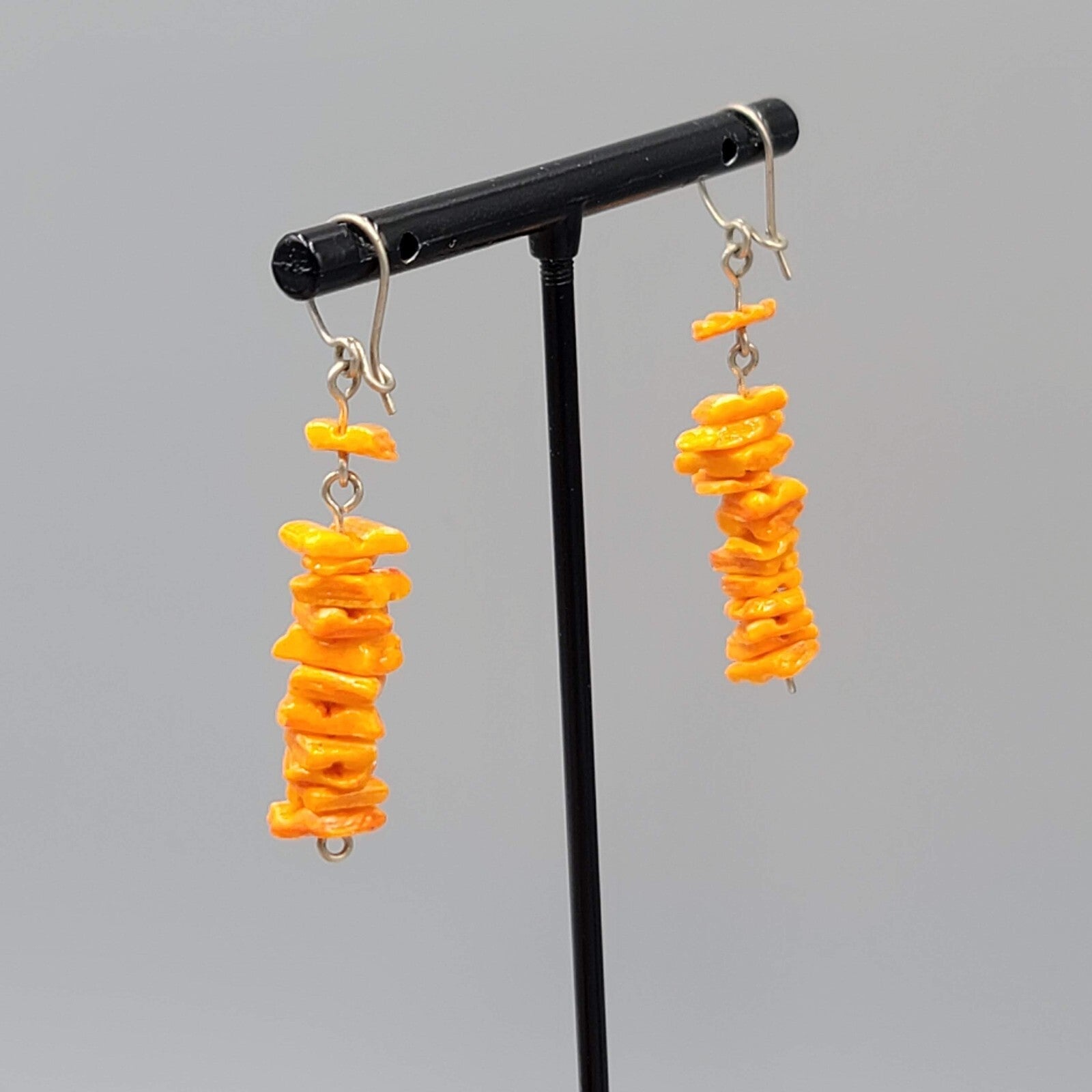 Vintage Orange Shell Chip Beads Pierced Earrings Silver tone Dangle 1.5"