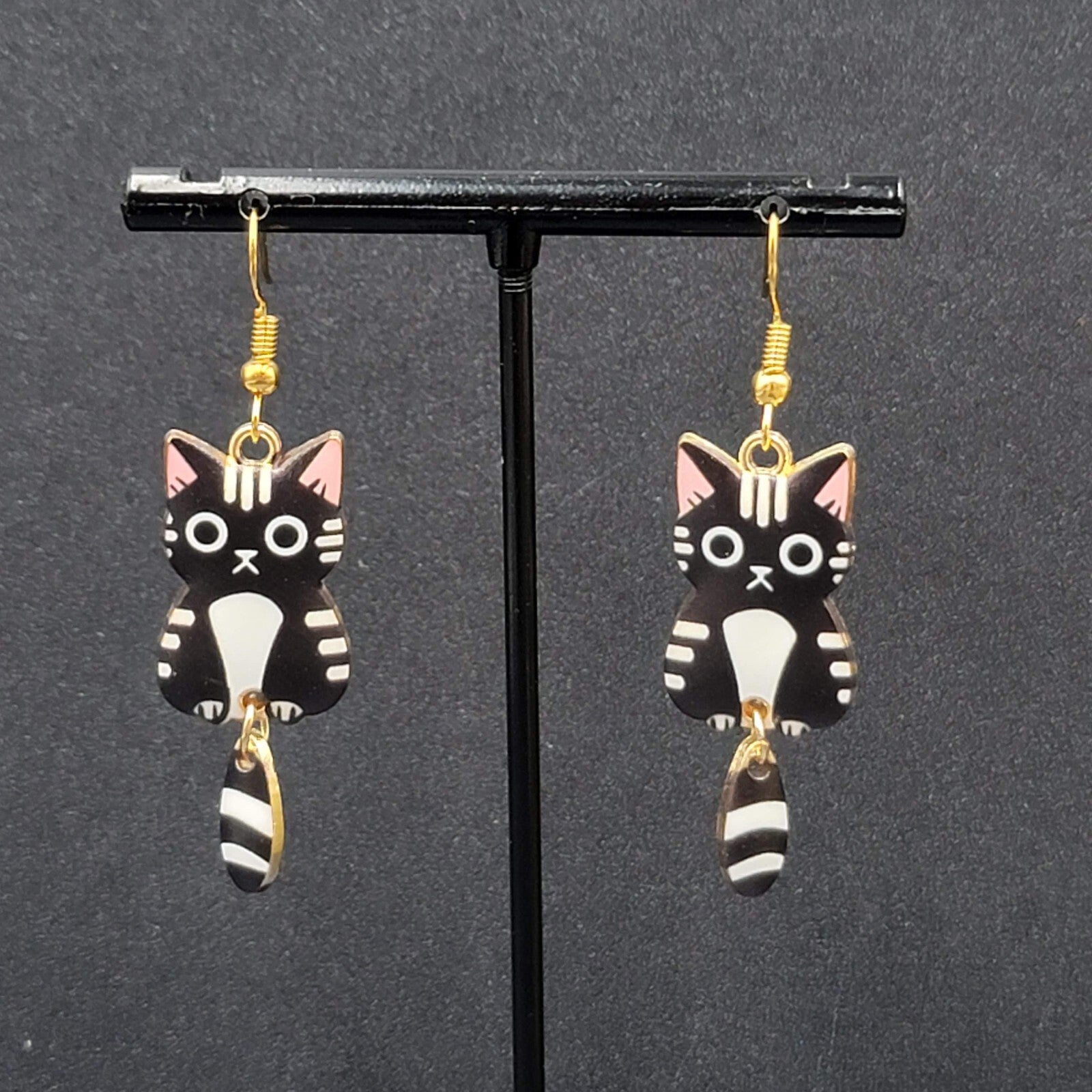 Black Tabby Kitty Cat Pierced Earrings Gold tone Dangle Tail 1.5"