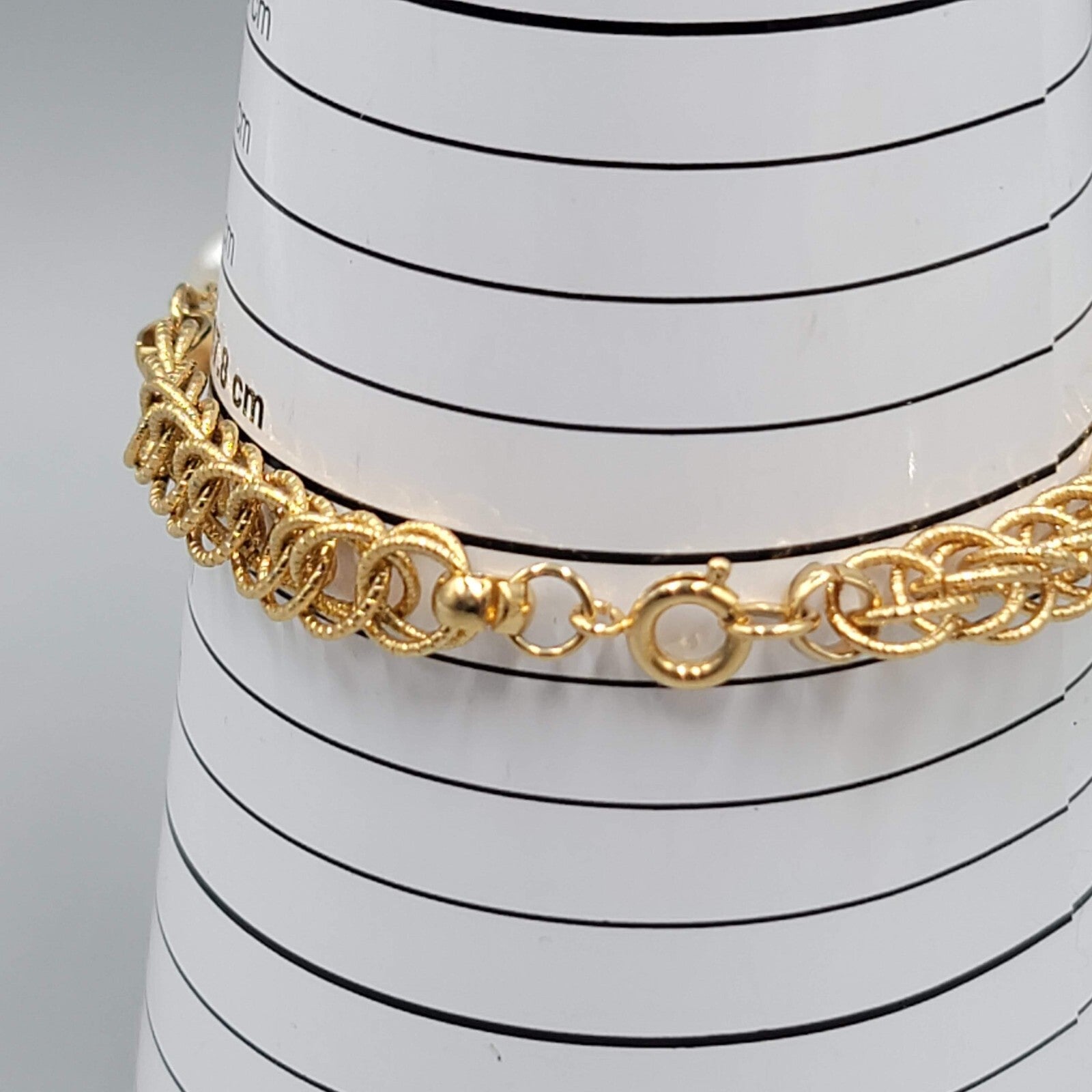 Vintage Gold tone Interlocking Links Bracelet Faux Pearl Bead 7.25"