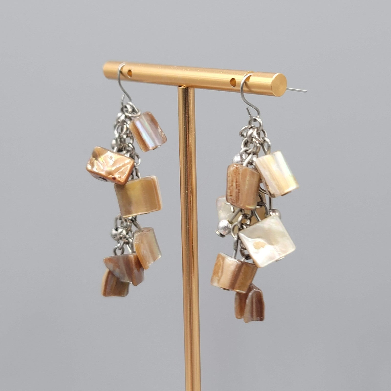 Beige Shell Cluster Pierced Earrings Silver tone Dangle 2 in