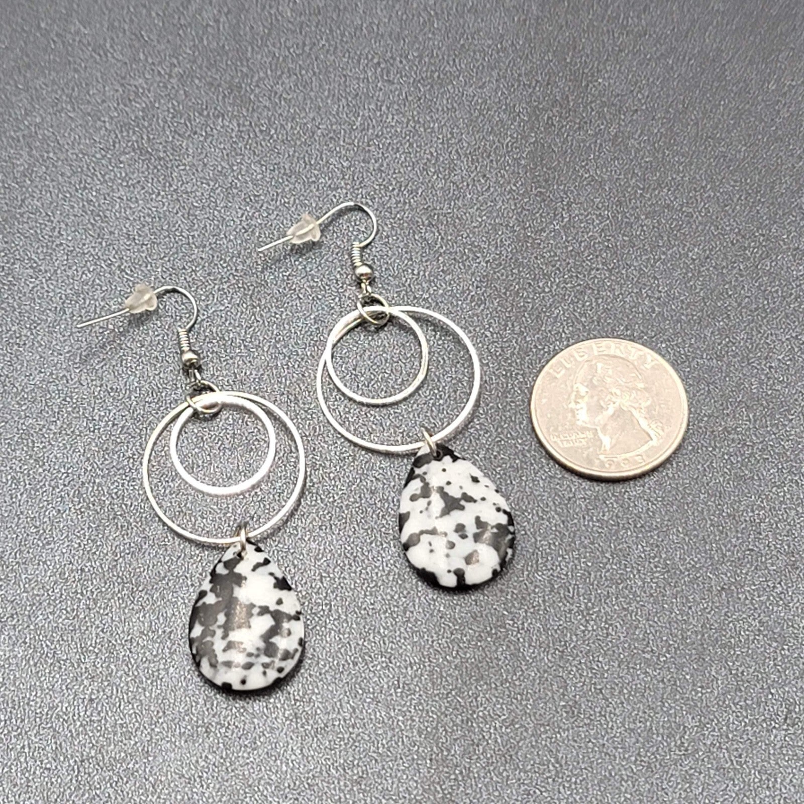 Pierced Earrings Silver tone Black Speckle Stone Teardrop Dangle 2.25"