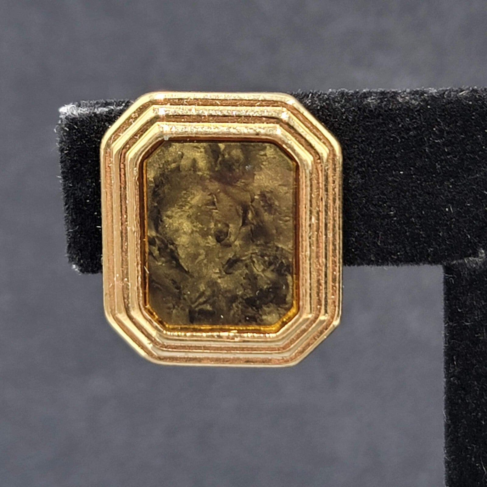 Vintage Avon Clip on Earrings Gold tone Green Marble Design Rectangle 7/8"
