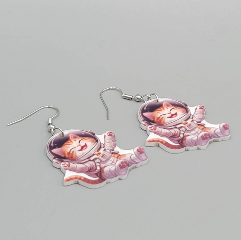 Space Kitty Cat Pierced Earrings Silver tone Dangle  1.25 in