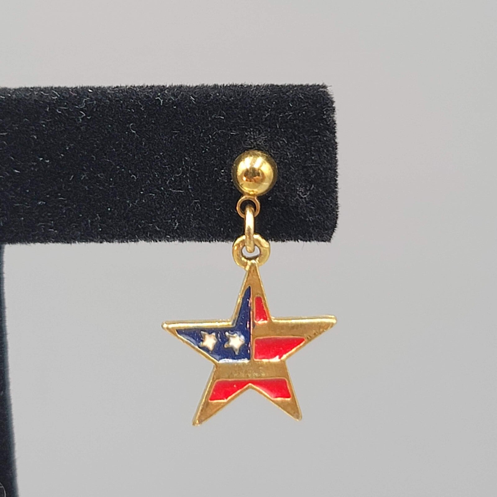 Vintage Patriotic USA Flag Star Pierced Earrings Gold tone Dangle  3/4"