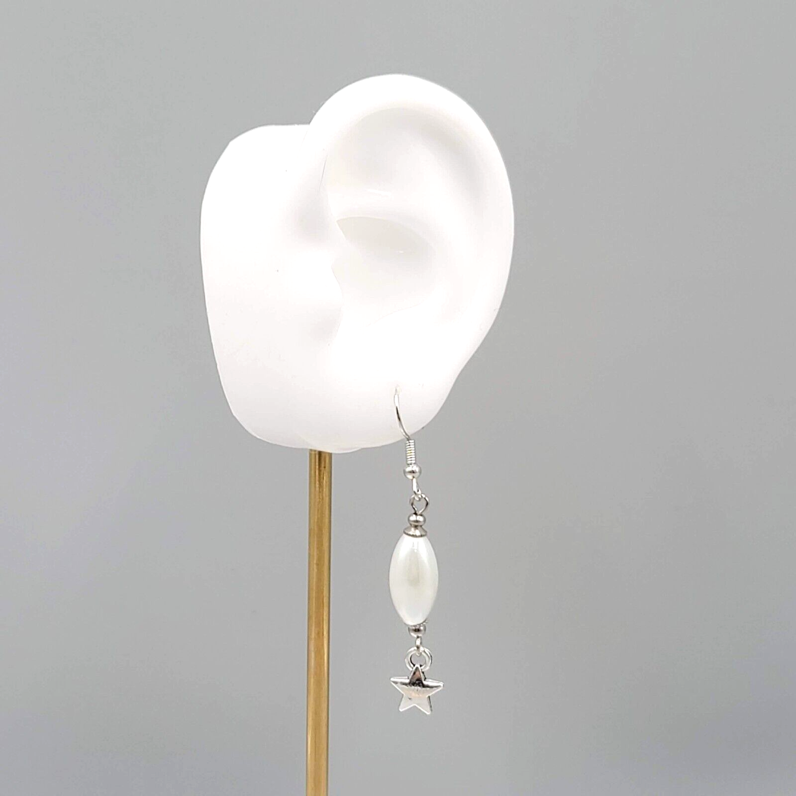 White Satin Finish Bead Star Pierced Earrings Silver tone Dangle 1.5"