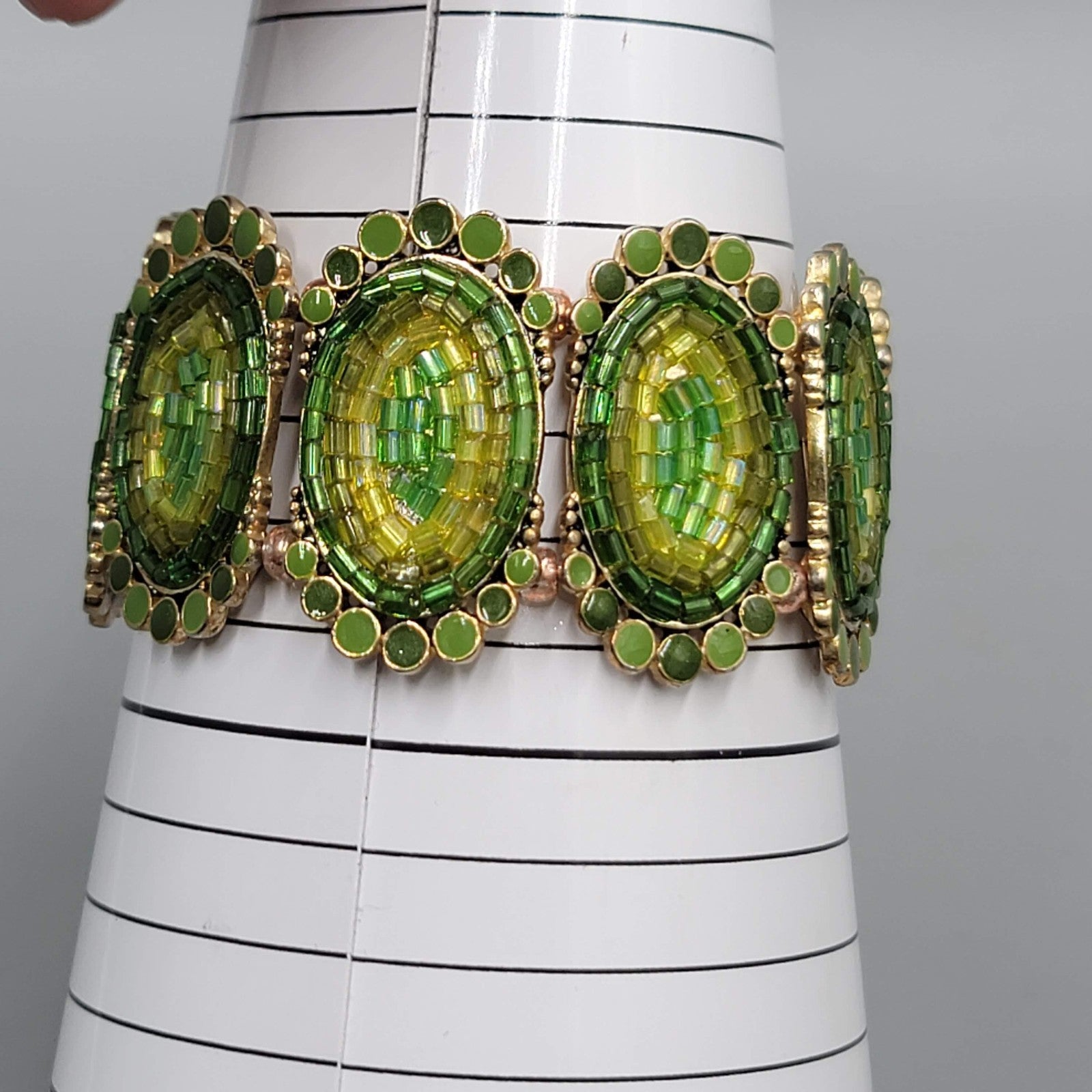 Green Seed Bead Panel Elastic Bracelet Gold tone 6"