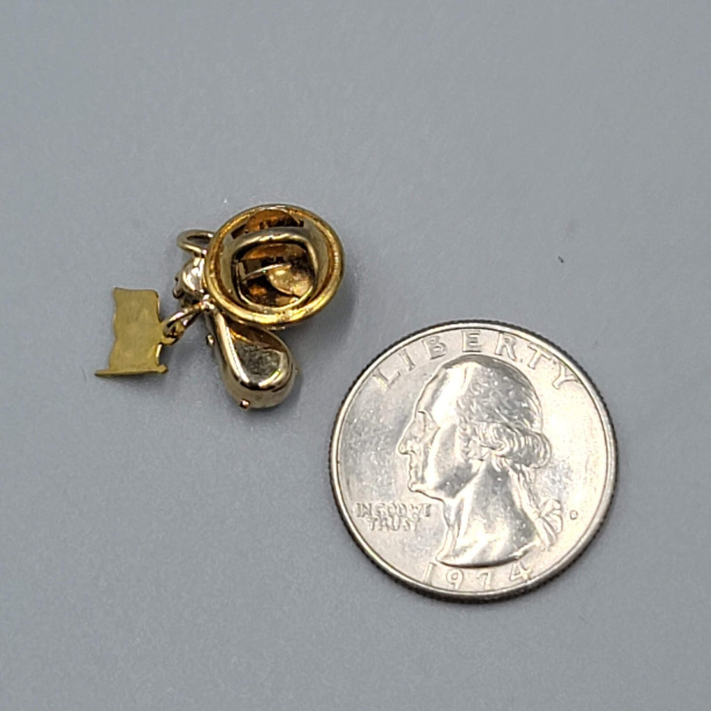 Vintage Angel Pin Patriotic USA Flag Gold tone 5/8"