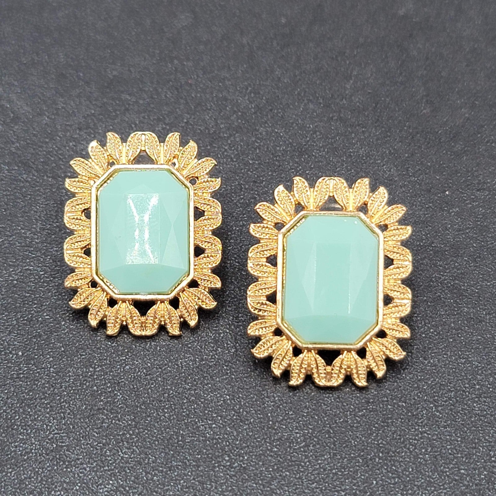 Pierced Earrings Gold tone Light Green Acrylic Rectangle Drop 1 1/8"