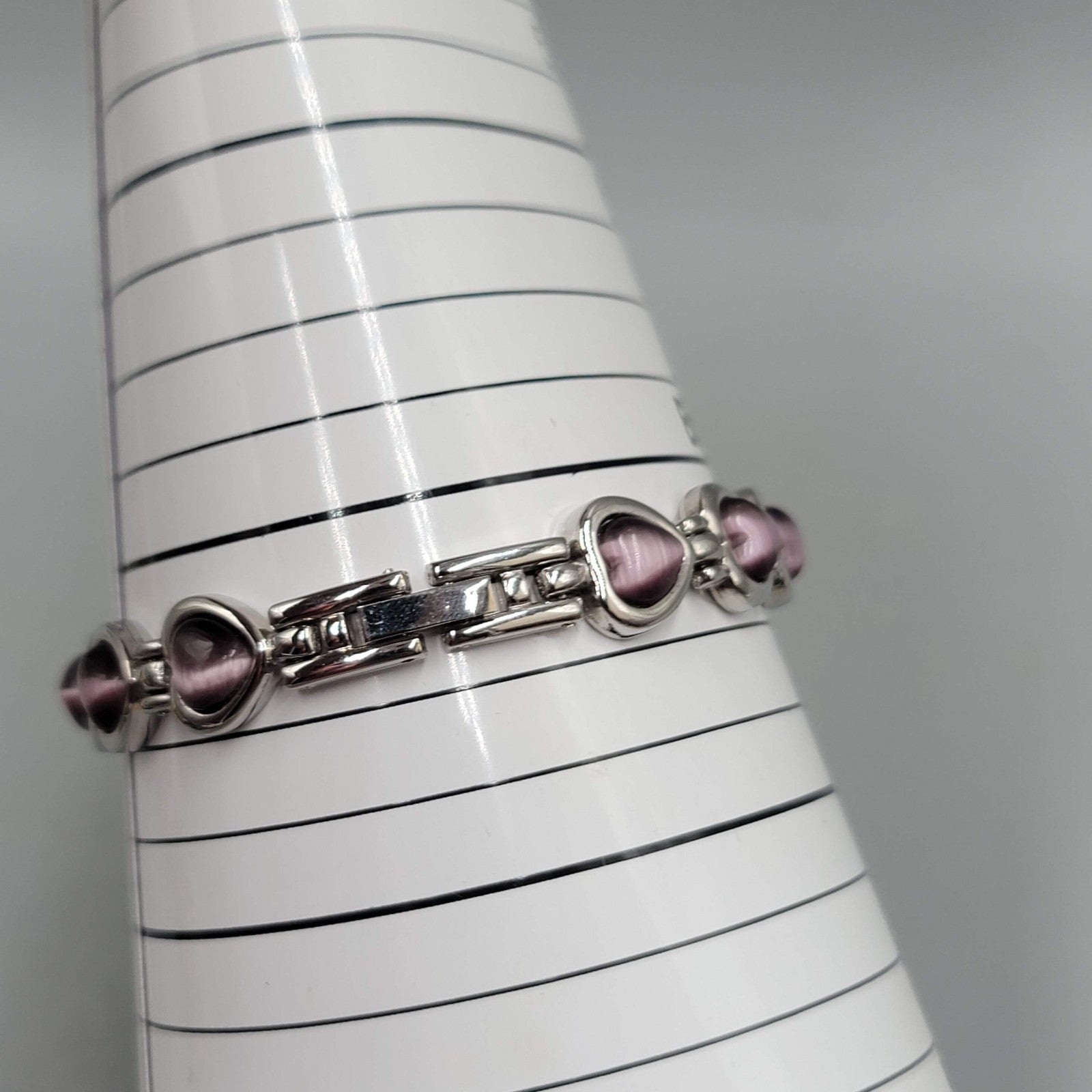 Purple Cats Eye Heart Bracelet Silver tone 7.25 in