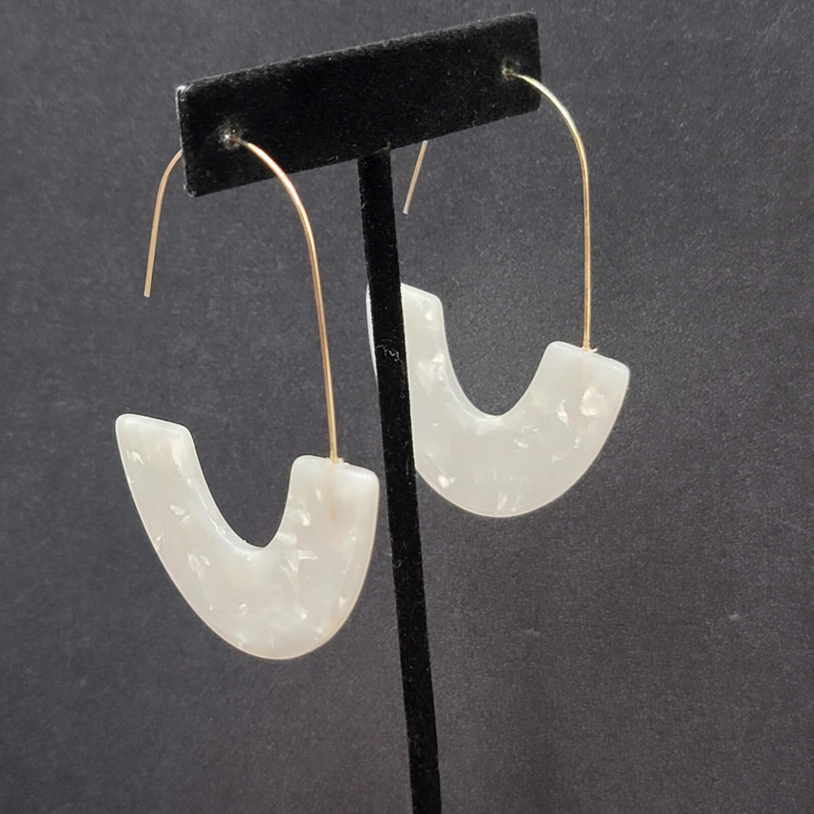Pierced Earrings Gold tone Hook White Pearloid Resin Statement Dangle 2.75"