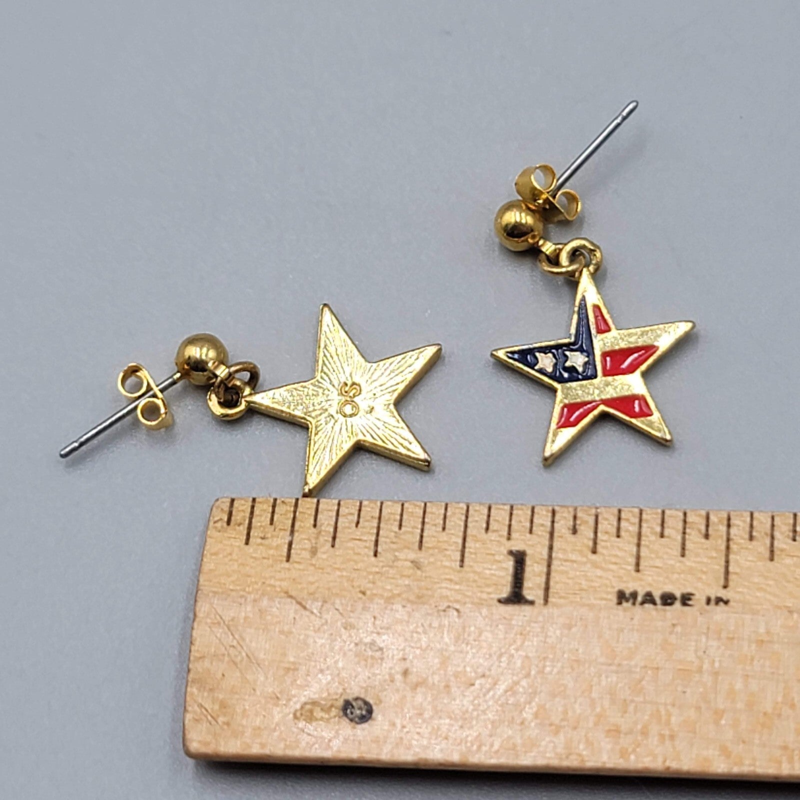 Vintage Patriotic USA Flag Star Pierced Earrings Gold tone Dangle  3/4"