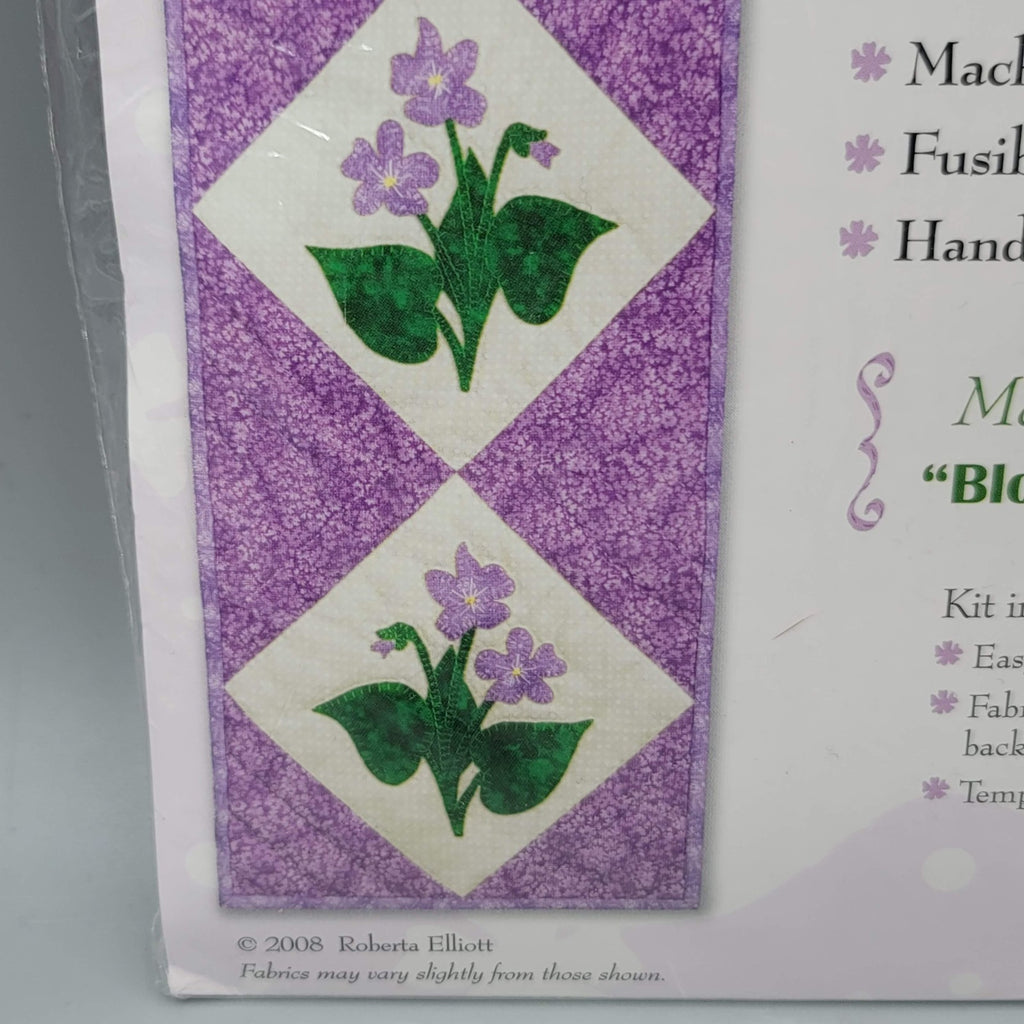 Learn To Quilt Wall Hangings Kit May Violets Purple Flowers Roberta Elliot