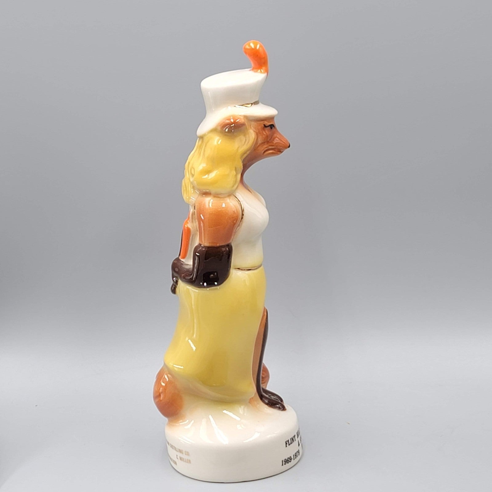 VTG Flint Hills KS Jim Beam Specialty Club Fox Lady Female Paperweight Figure