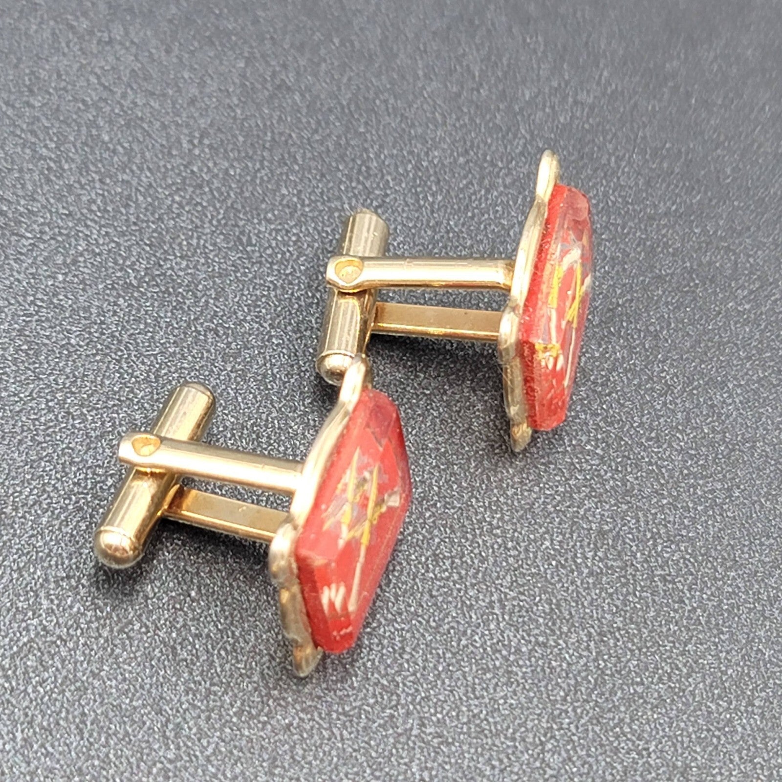 Crossed Rifle Long Gun Cufflinks Gold tone Red Resin Rectangle 3/4"