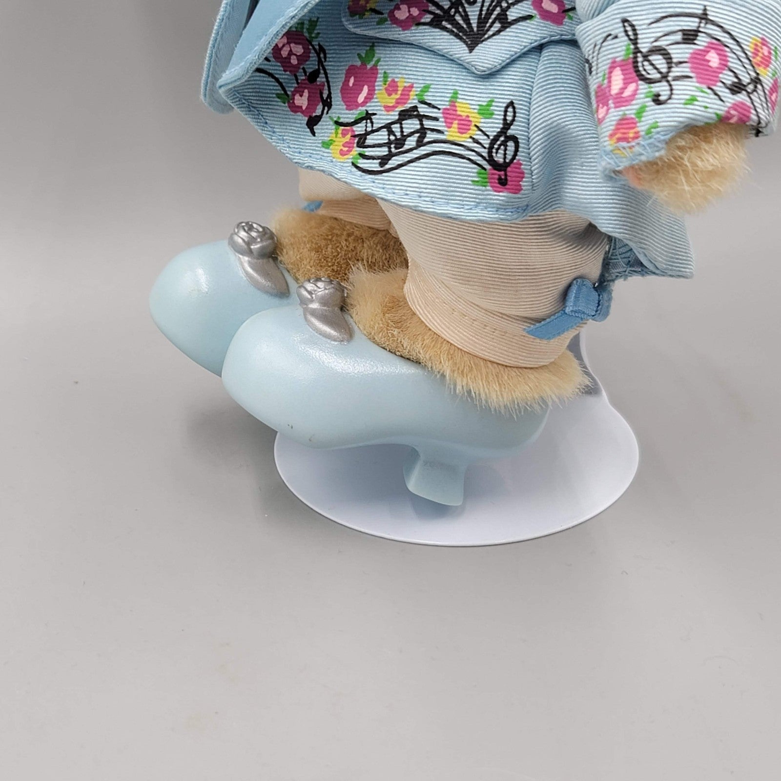1995 Muffy VanderBear “ One Minuet More” Mozart Collection