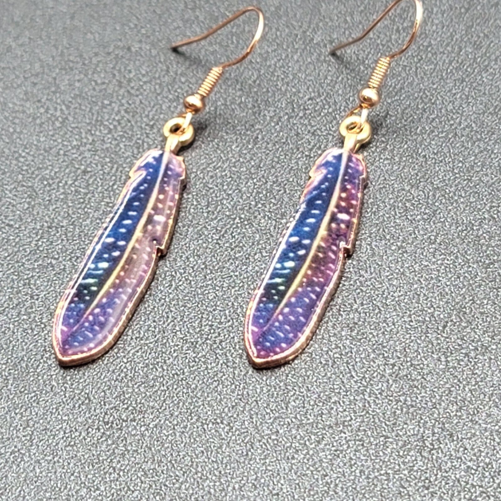 Metal Feather Pierced Earrings Blue Purple White Specks Gold tone Dangle 1.5"