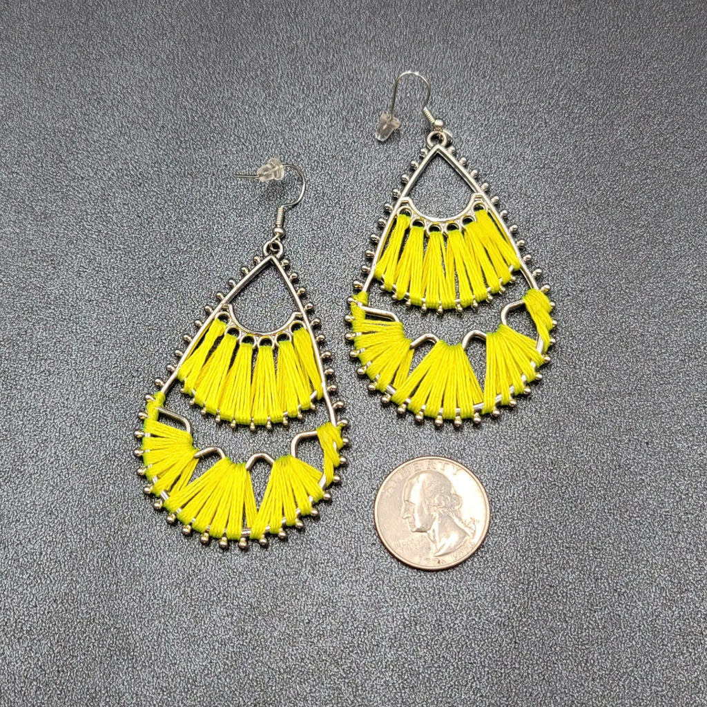 Pierced Earrings Silver tone Teardrop Yellow String Art Dangle 2.5"