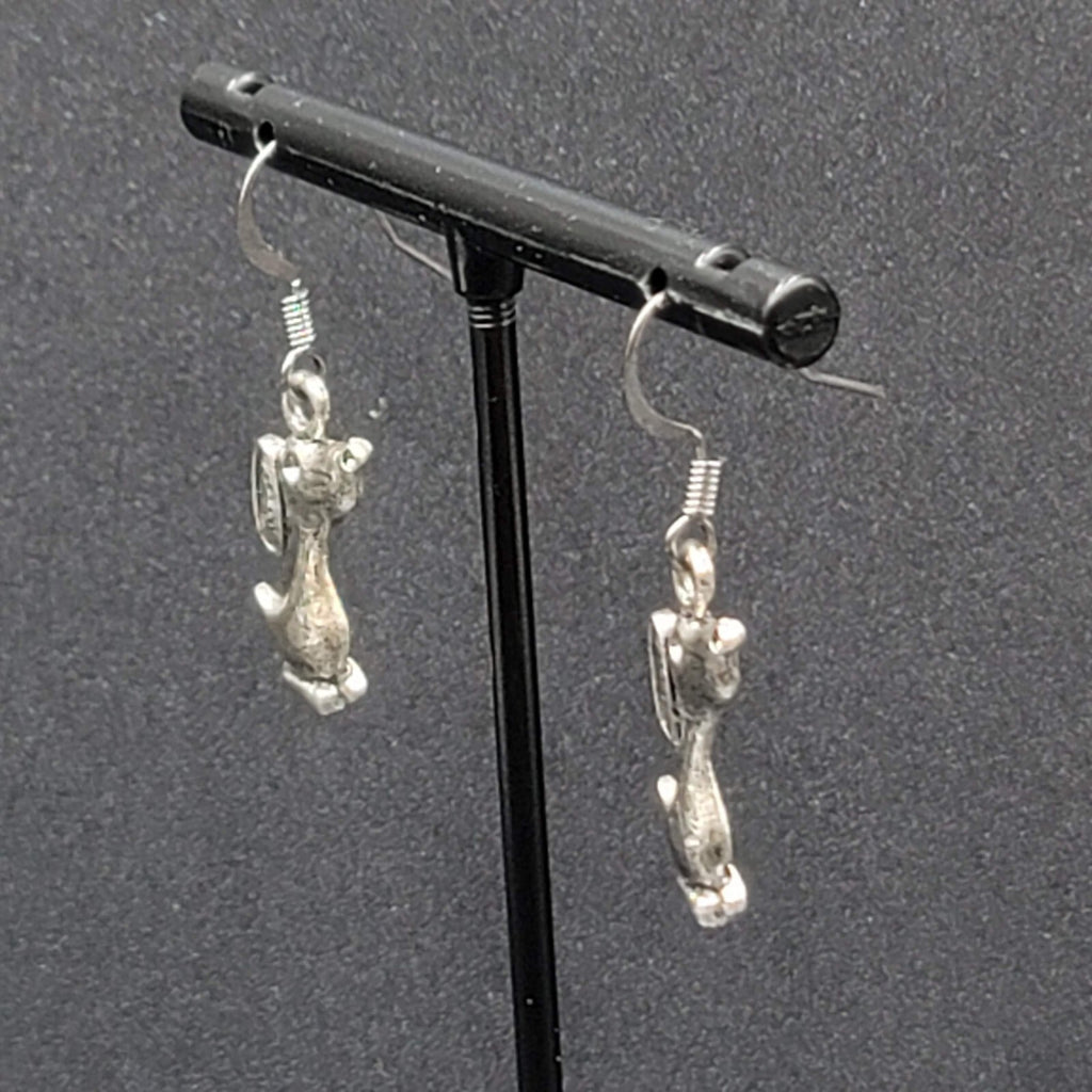 Beagle Dog Pierced Earrings Silver tone Dangle 3/4"