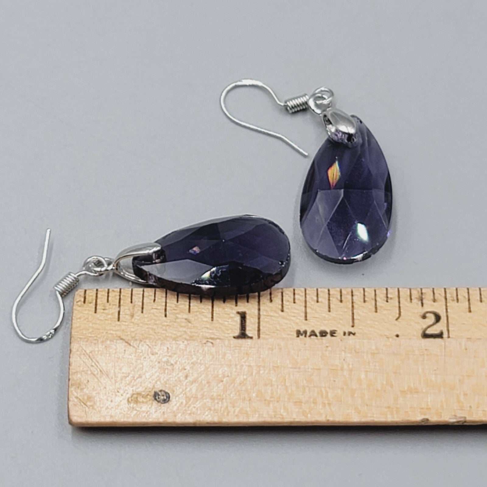 Purple Glass Teardrop Bead Pierced Earrings Silver tone Dangle 1"