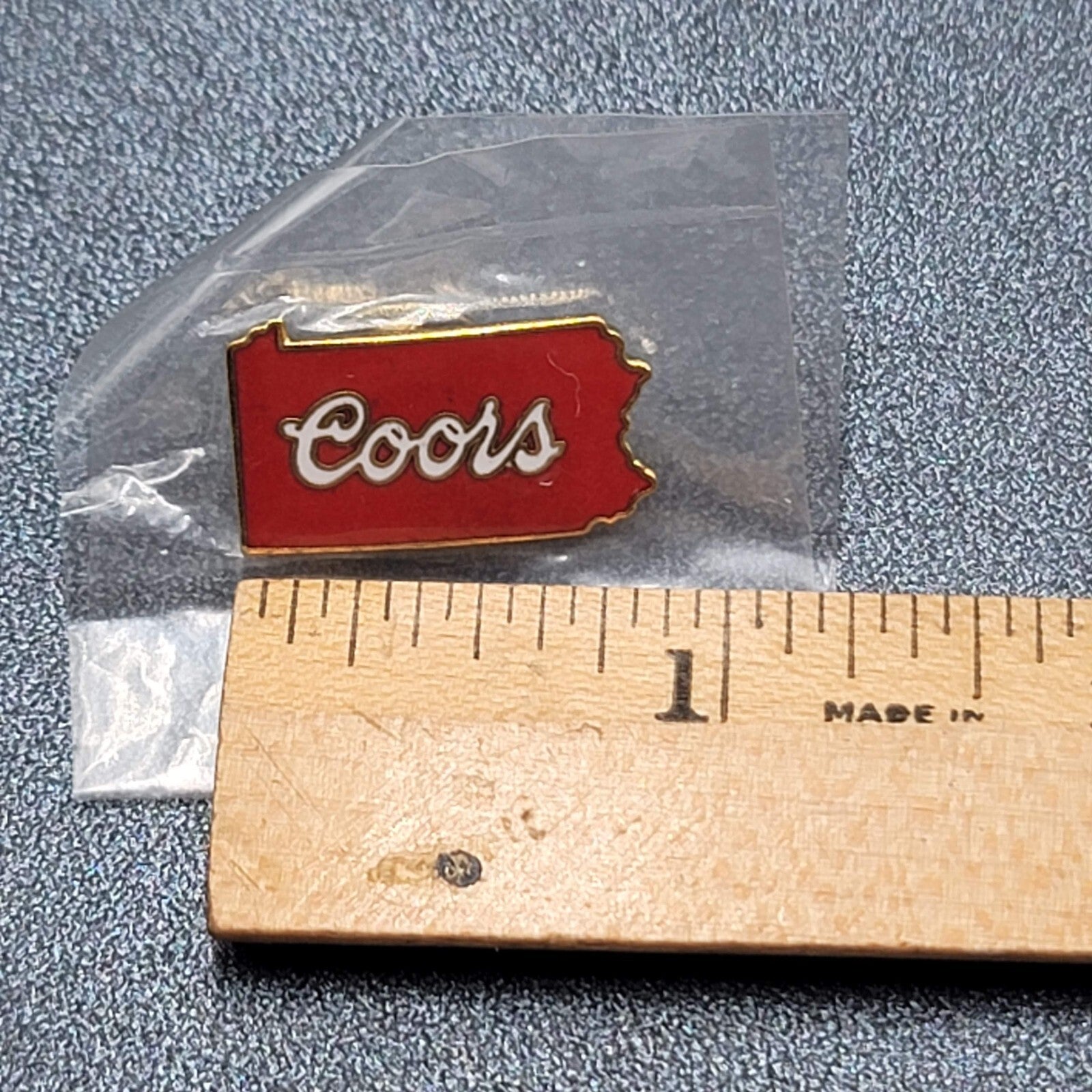 Pennsylvania Vintage State Coors Beer Souvenir Lapel Pin Red Enamel NOS