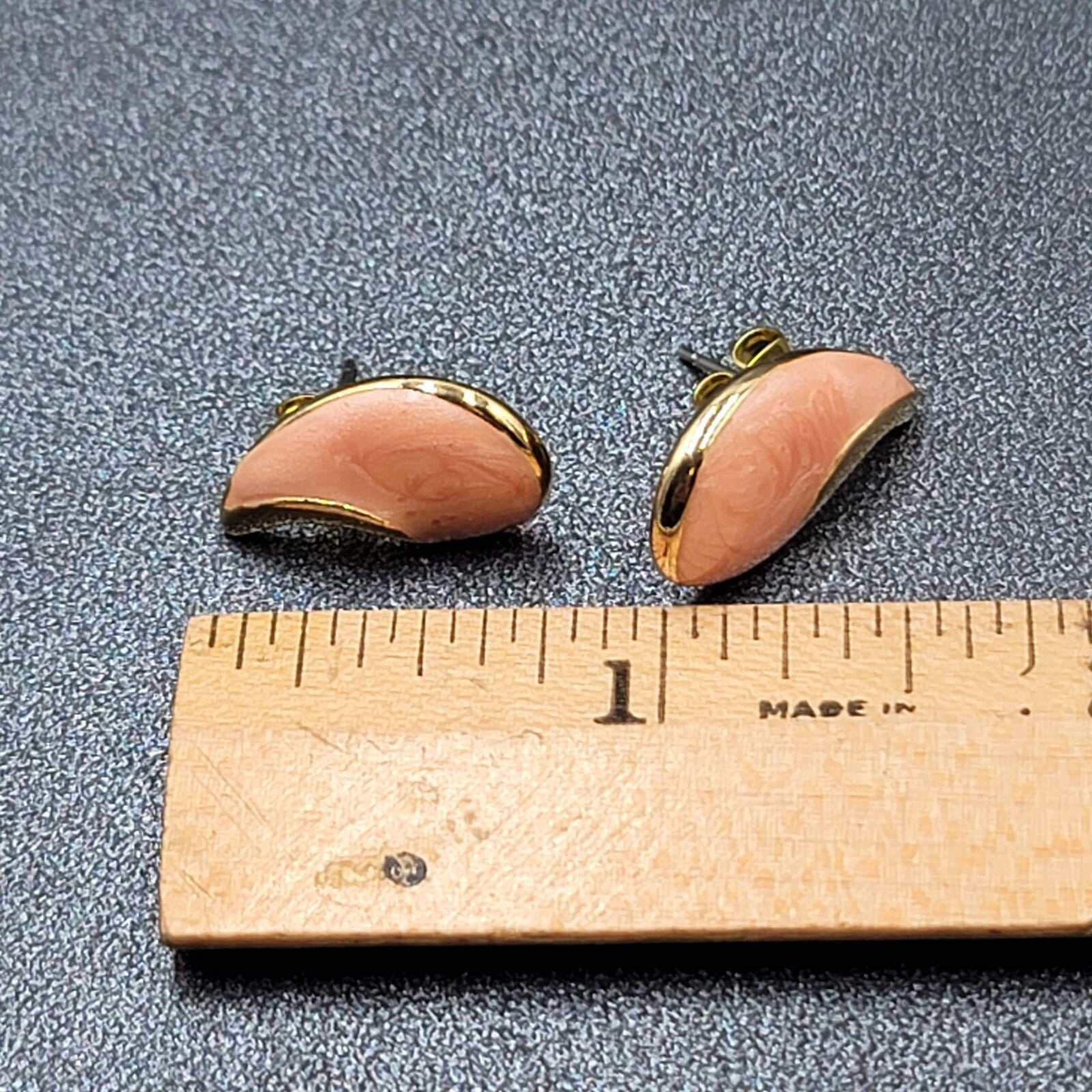 Vintage Pierced Earrings Gold tone PinkEnamel Teardrop Studs 3/4"