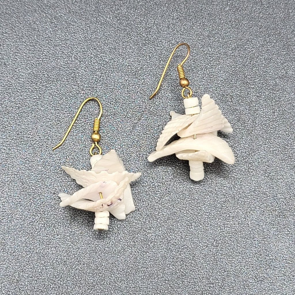 Pierced Earrings White Shell Pieces Bead Dangle Beach Wear   1.25"