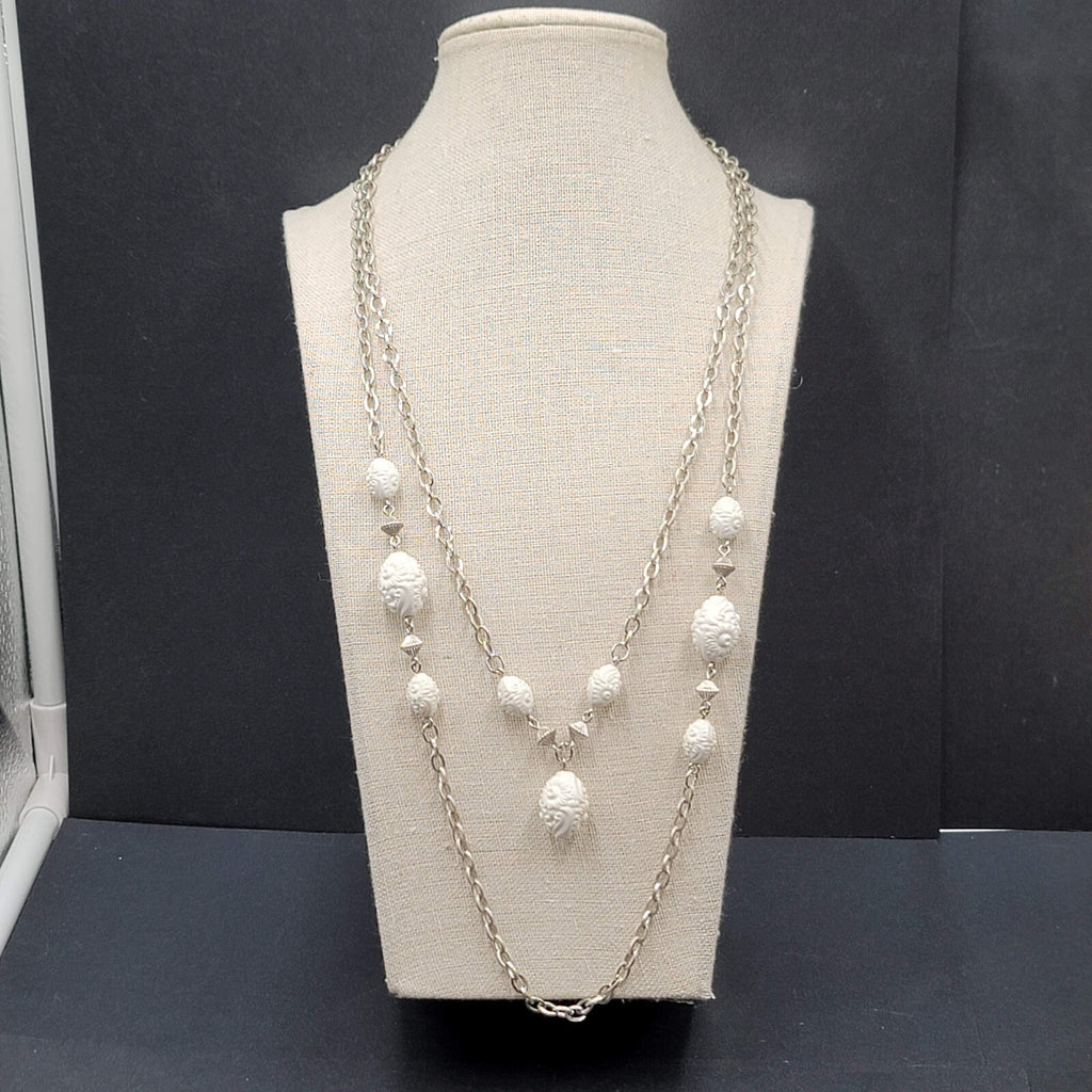 Vtg White Carved Bead Necklace Sarah Cov Summer Flirt Chain Silver tone Set of 2