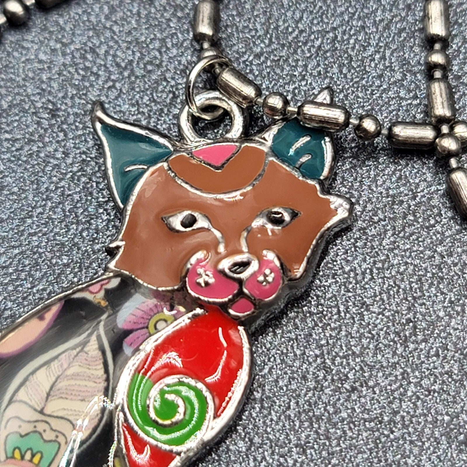 Marte and Joven Whimsical Enamel Cat Pendant Necklace Silver tone Ball Chain 26"