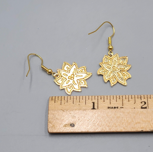 Christmas Poinsettia Flower Pierced Earrings Enamel Gold tone Dangle 1"