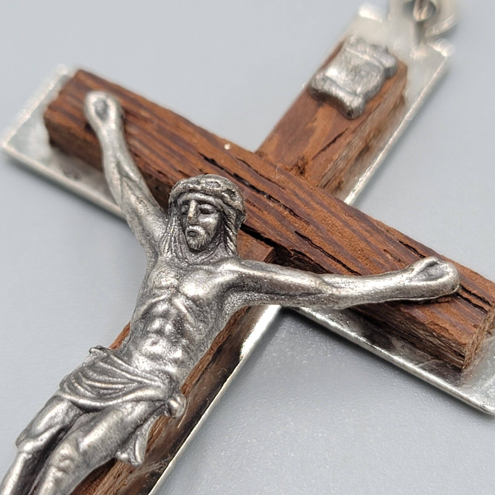 Vintage Wood Cross Wall Hanging Crucifix ITALY 3 1/8 in NICE DETAIL