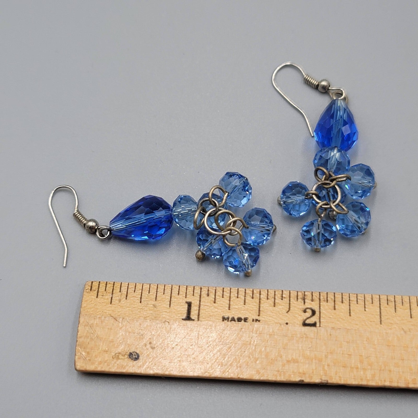 Blue Faceted Glass Bead Pierced Earrings Cluster Dangle Silver tone 1.5"