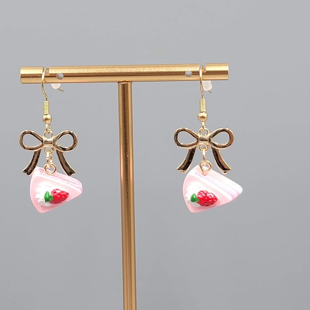 Strawberry Shortcake Slice Pierced Earrings Dangle Bow Gold Tone Cake 1"