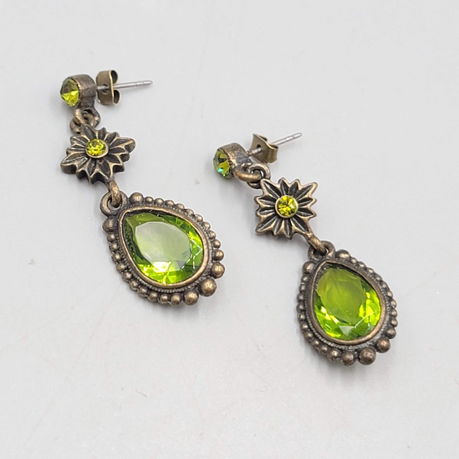 Green Rhinestone Teardrop Dangle Pierced Earrings Bronze tone 1.5 in