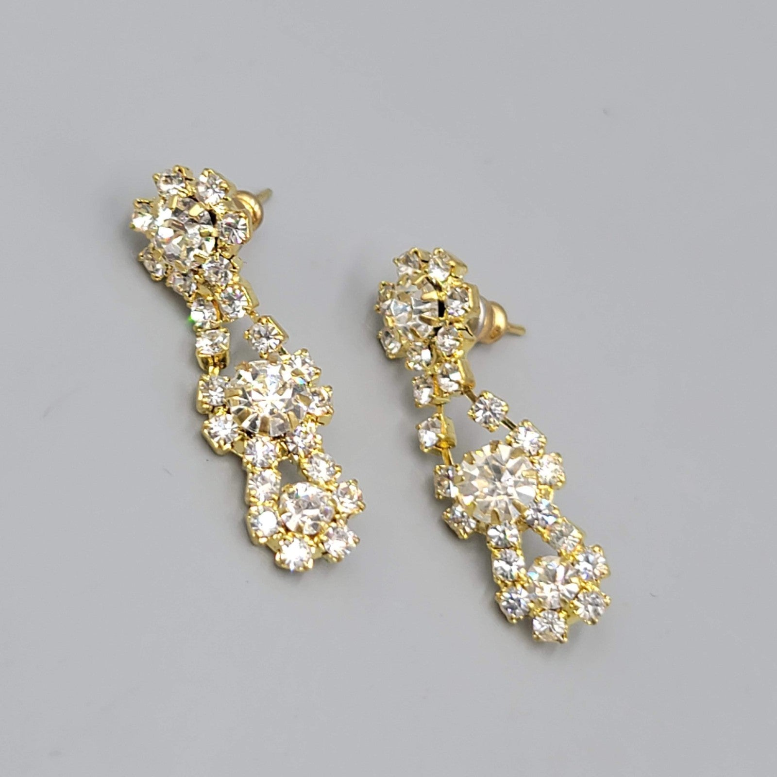 Rhinestone Pierced Earrings Gold tone Dangle Retro  1 3/8 in