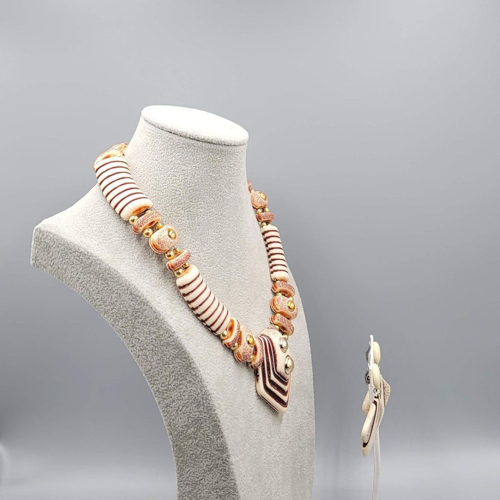 Vintage Large Statement Necklace Earrings Set Clip On Womens Cream Brown Acrylic