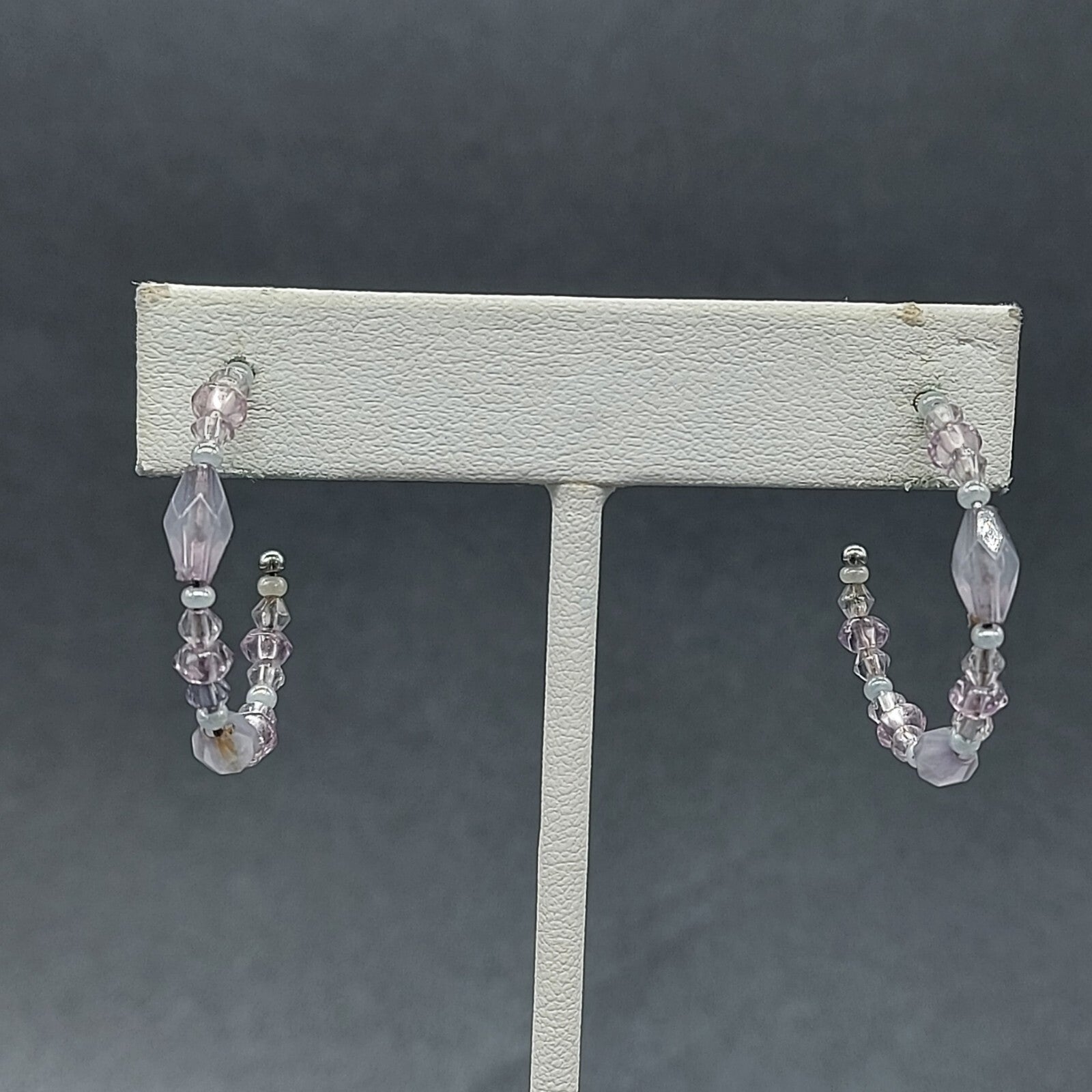 Liz Claiborne Pierced Earrings Silver tone Beaded Hoops Light Pink Purple 1 1/8"