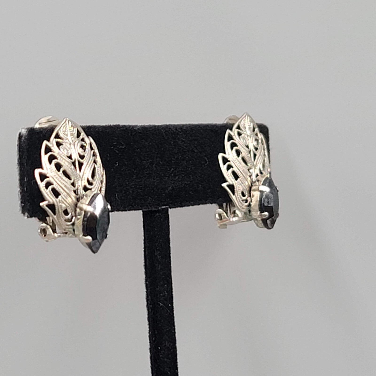 Vintage Filigree Black Rhinestone Clip on Earrings Silver tone 3/4"