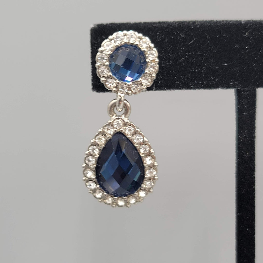 Blue Faceted Crystal Teardrop Pierced Earrings Silver tone Dangle 1.5 in