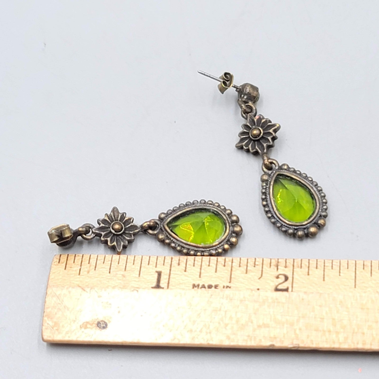 Green Rhinestone Teardrop Dangle Pierced Earrings Bronze tone 1.5 in