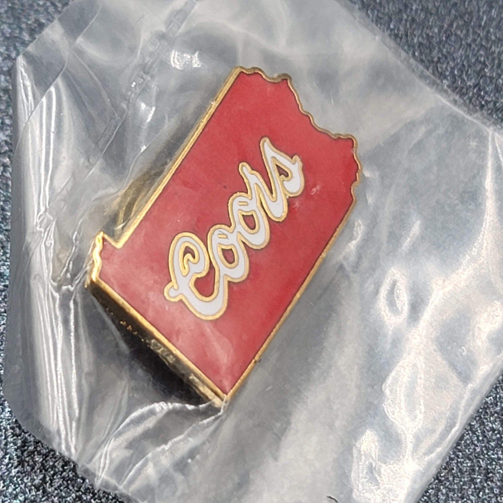 Pennsylvania Vintage State Coors Beer Souvenir Lapel Pin Red Enamel NOS