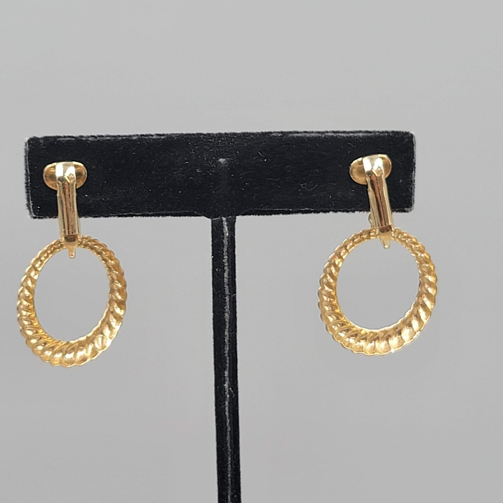 Vintage Gold toen Dangle Clip on Earrings Twist Open Circle Lightweight 1"