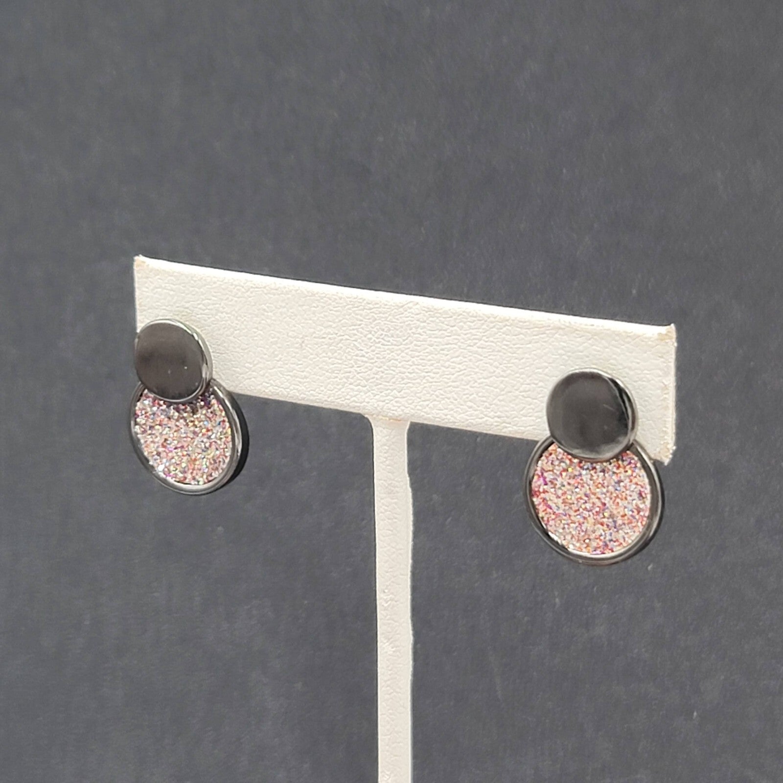 Pierced Earrings Black Metal Pink Glitter Drop Circles 3/4"