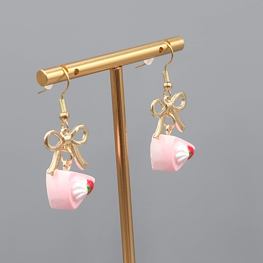 Strawberry Shortcake Slice Pierced Earrings Dangle Bow Gold Tone Cake 1"
