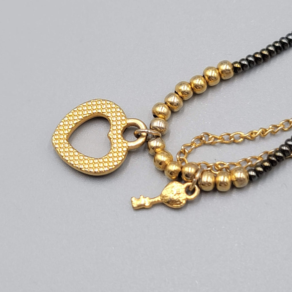 Dainty Heart Charm Bracelet Black and Gold tone Seed Beads Adjustable