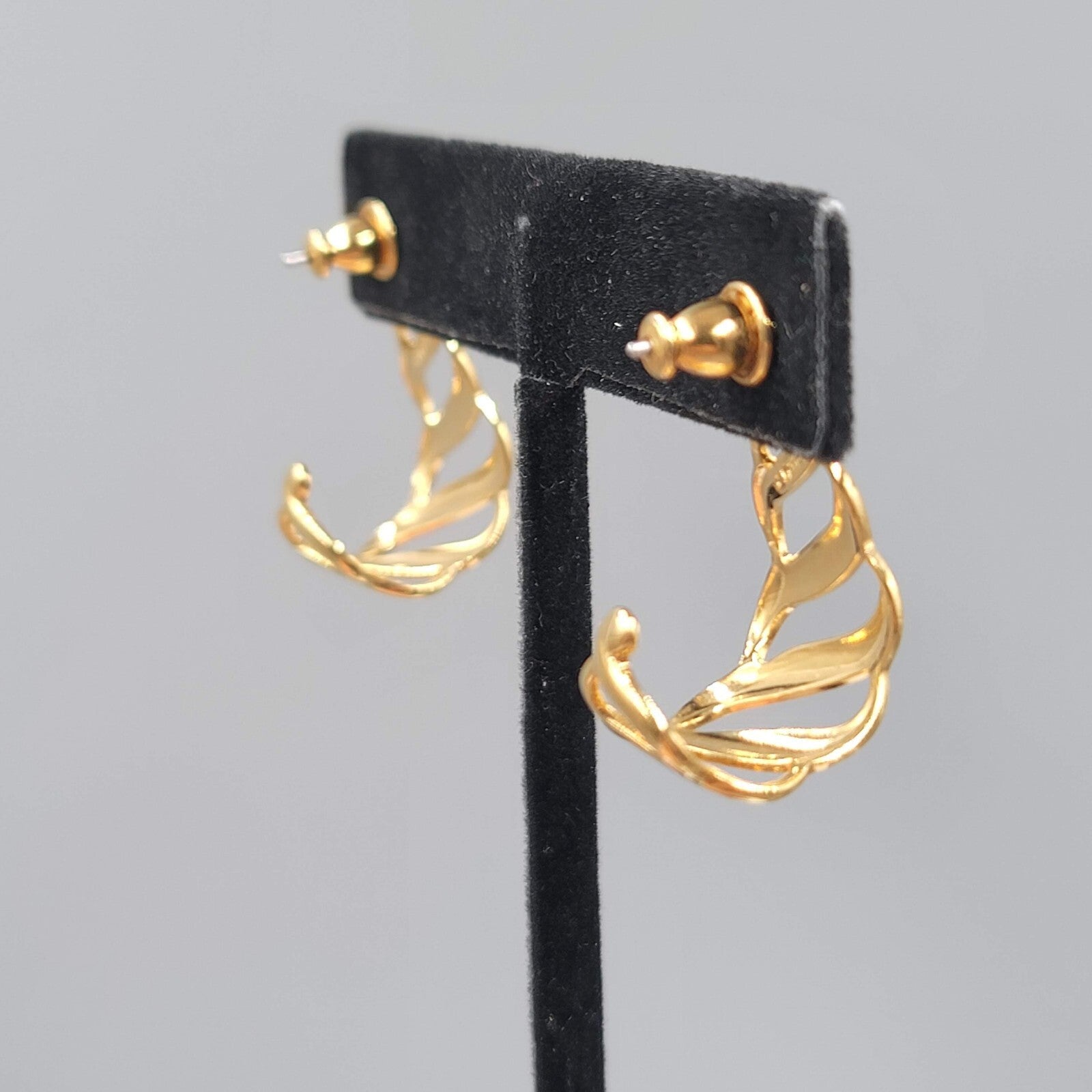 Vintage MONET Pierced Earrings Yellow Gold Plated Open Work Teardrop 1"