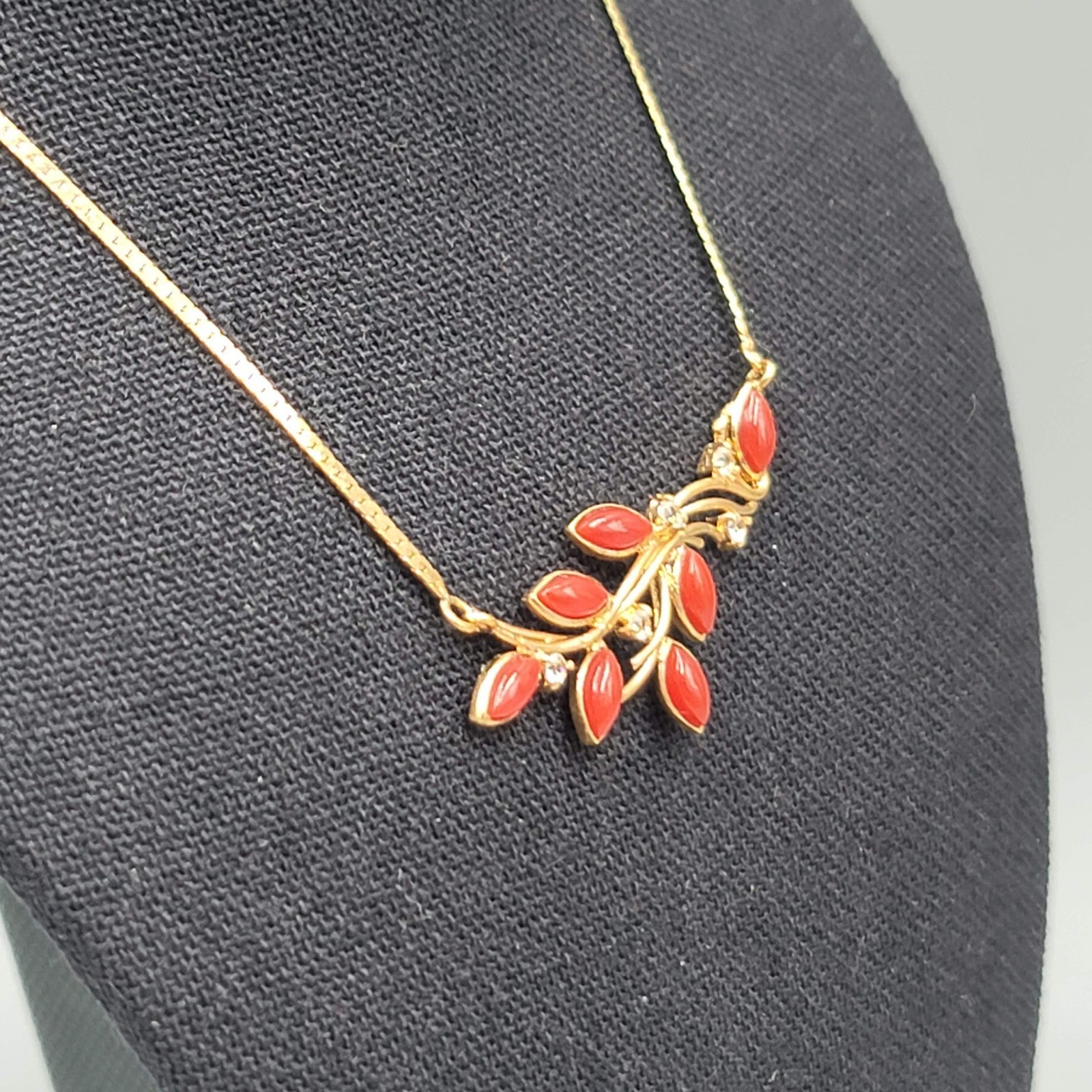 Vintage Herringbone Chain Necklace Red Rhinestone Estate Costume Jewelry 16"